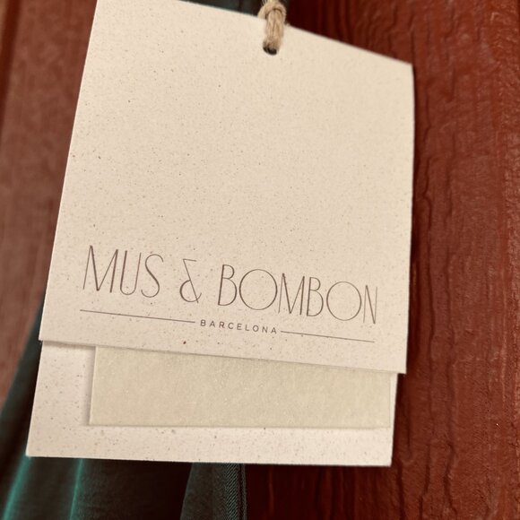 Mus & Bombon Emerald Satin Maxi Dress NWT - Picture 4 of 5